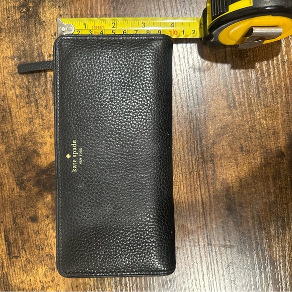 Kate Spade Wallet - Picture 9 of 10